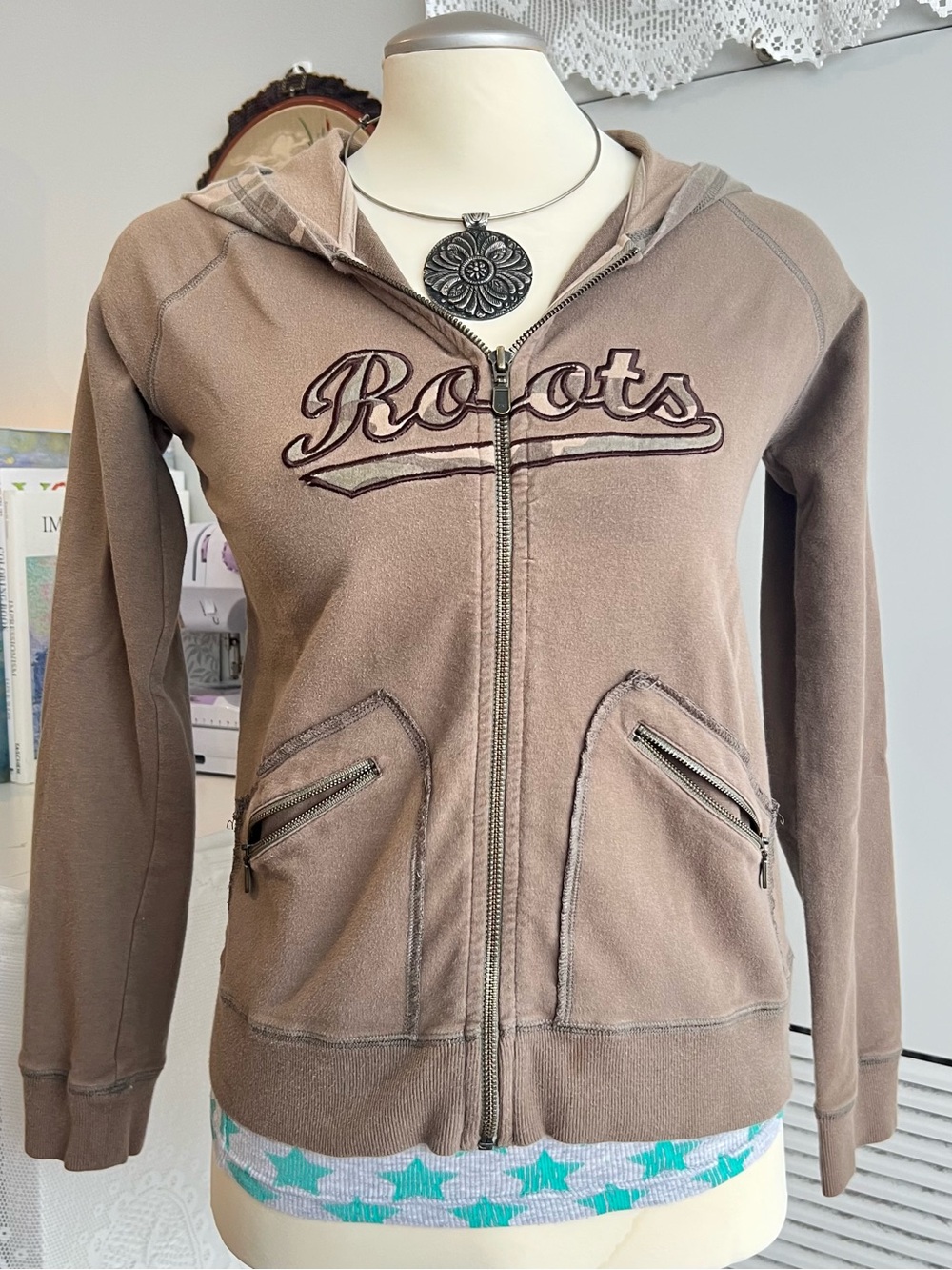 Roots olive green camo zip up hoodie with embroidered logo and pockets